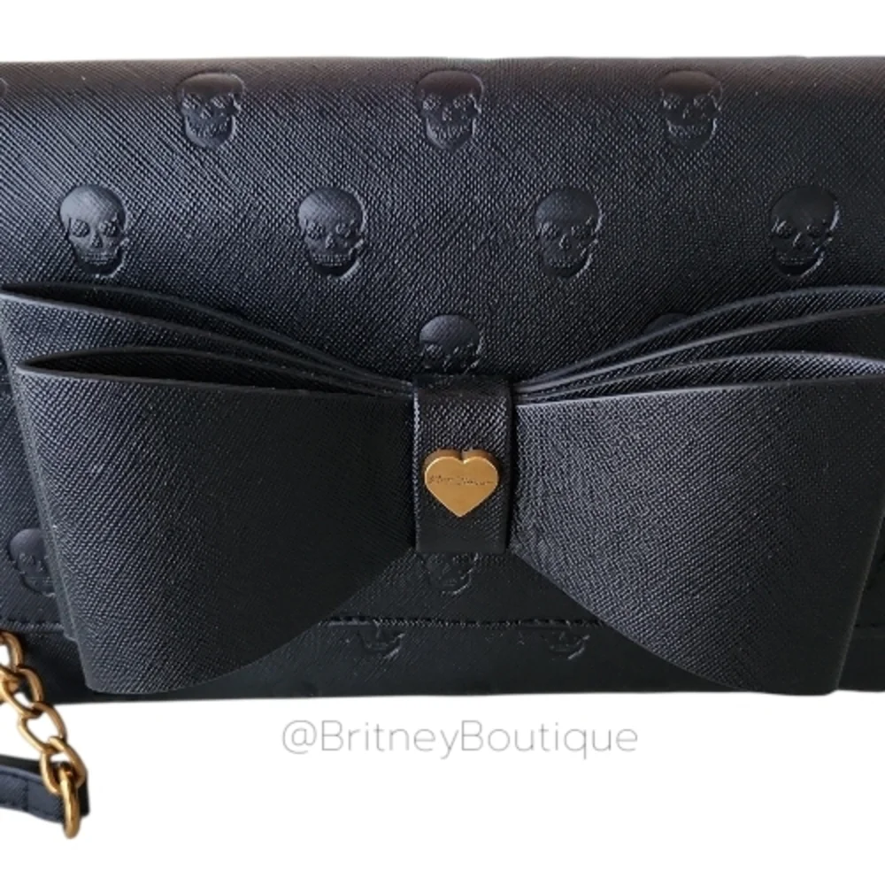 Betsey Johnson SKULLICIOUS Black Bow Crossbody - Picture 6 of 7